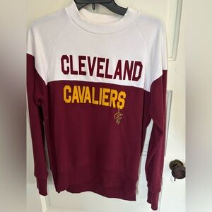 Cleveland Cavaliers Maroon and White Sweatshirt. Size small. GUC